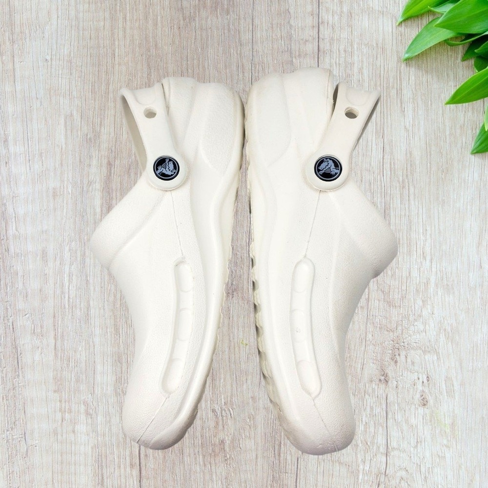 Crocs Bistro Work Clog White Slip Resistant Chef Nursing Shoes Mens 7 Womens 9 - Picture 3 of 8